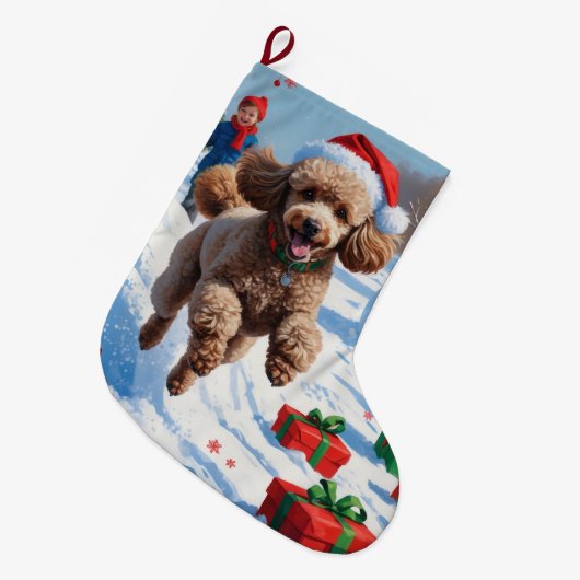 Poedel loopt in de sneeuw met kerst Pet Grote Kerstsok (Voorkant (Hangend))