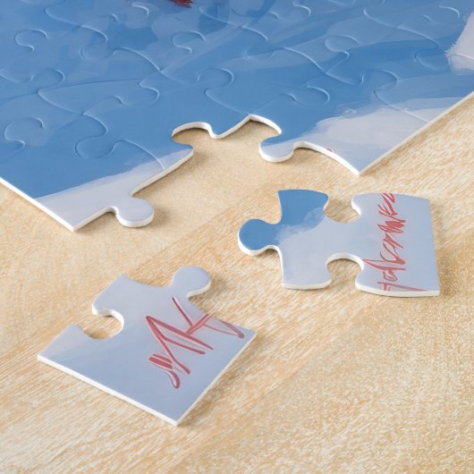 Poedel loopt in de sneeuw met kerst Pet Legpuzzel (Zijkant)