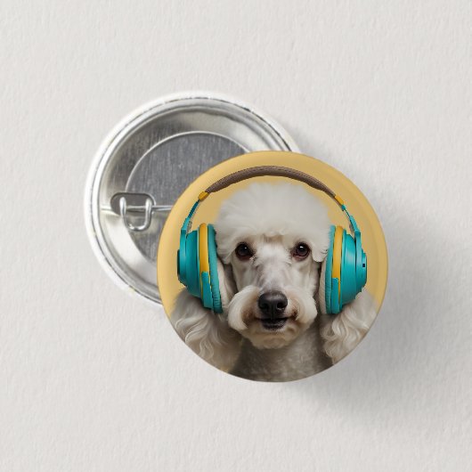 Poedel met hoofdtelefoon ronde button 3,2 cm (Voorkant /achterkant)