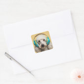 Poedel met hoofdtelefoon vierkante sticker (Envelop)