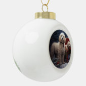 Poedel Snowy Sleigh Kerst Decor Keramische Bal Ornament (Links)
