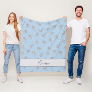 Poederblauwe Hortensia Bloemmotief Monogram  Fleece Deken