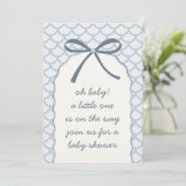 Poederblauwe Scallop Strik Babyshower Kaart (Staand voorkant)