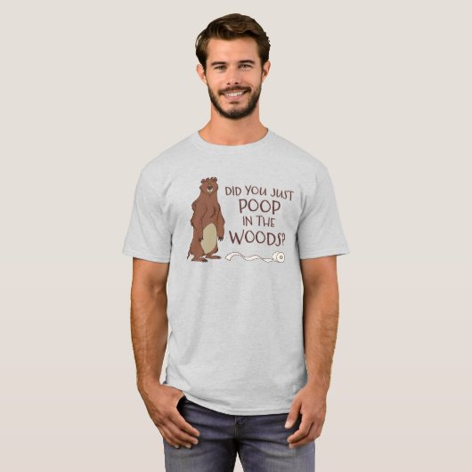 Poept een Beer in de Bossen? T-shirt (Voorkant volledig)