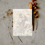 Poetic Spring Foto Terracotta Wedding Invitation Kaart<br><div class="desc">Eenvoudige huwelijksuitnodiging. Witte bloemflorale accent. Geen ouders. Modern ontwerp. Terracotta achtergrond.</div>