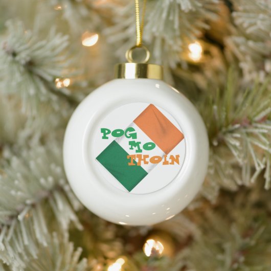 POG MO THOIN Ball Ornament (Boom)