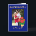 Poinsettia Seizoen Groeten van beide Foto Feestdagen Kaart<br><div class="desc">Een heldere, feestelijke kerstkaart 'Season's Greetings From Both of Us' om op de voorkant te personaliseren met je eigen foto. Het ontwerp bestaat uit een gouden pot met felrode poinsettia's op een Deep Blue achtergrond van een handgeschilderde papieren collage van Judy Adamson. U kunt ook het inside bericht wijzigen als...</div>