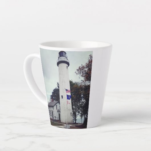 Pointe Aux Barques Lighthouse op een mok koffie (Linkerhoek)