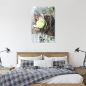 Pointer dog die tennisbal bijt, close-up canvas afdruk (Insitu (Slaapkamer))