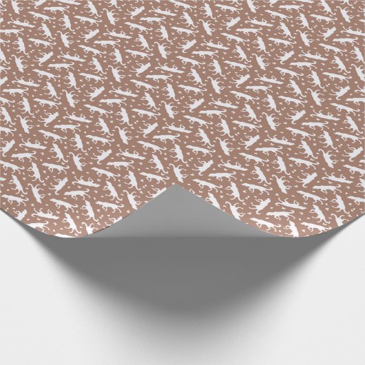 Pointers and Butterflies (Mocha Mousse) Paper Cadeaupapier (Hoek)