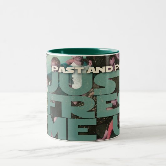 Pointless Concert 2009 Tweekleurige Koffiemok (Center)