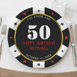 Poker Chip 50ste verjaardag Papieren Bordje<br><div class="desc">Koel,  zwart,  wit,  rood en goud casino poker chip 50ste verjaardagsfeest papier bord. Personaliseer het met uw evenementengegevens.</div>