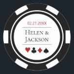 Poker Chip in zwart-wit Las Vegas bruiloft Ronde Sticker<br><div class="desc">Deze poker chip bruiloft stickers,  in zwart,  wit en rood,  zou een perfecte aanvulling op de gunsten van uw gast of om hun casino stijl uitnodigingen te verzegelen. Personaliseer uw ontwerp met uw namen in het zwart in het midden,  en een trouwdatum,  dank u,  enz. in het rood bovenop.</div>