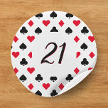 Poker Kaart Suit Pattern 21st Birthday Ronde Sticker<br><div class="desc">Deze stickers zijn voorzien van een vet speelkaartpatroon, waardoor een leuke casinosfeer wordt toegevoegd aan elk feest. Met harten, schoppen, clubs en diamanten zijn ze perfect voor spelavonden, pokerfeesten of evenementen met een Las Vegas-thema. Een geweldige manier om feestgunsten, uitnodigingen of decoraties aan te passen, ze brengen een speelse touch...</div>