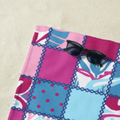 Pokii Hawaiian Floral en Dot Patchwork Pink Strandlaken (In situ)