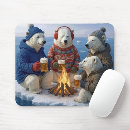 Polar Bear Drinking Around a Campfire Muismat (Met muis)