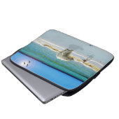 Polar Beer en Jack Russel op het strand, Laptop Sleeve (Voorkant onderkant)