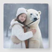 Polar Beer en meisje knuffel Vierkante Klok (Voorkant)
