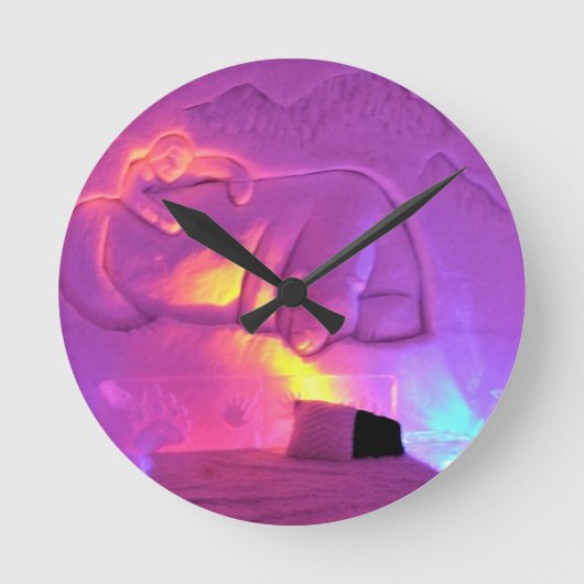 Polar Beer Room in Hotel de Glace, Quebec, Canada Ronde Klok (Voorkant)