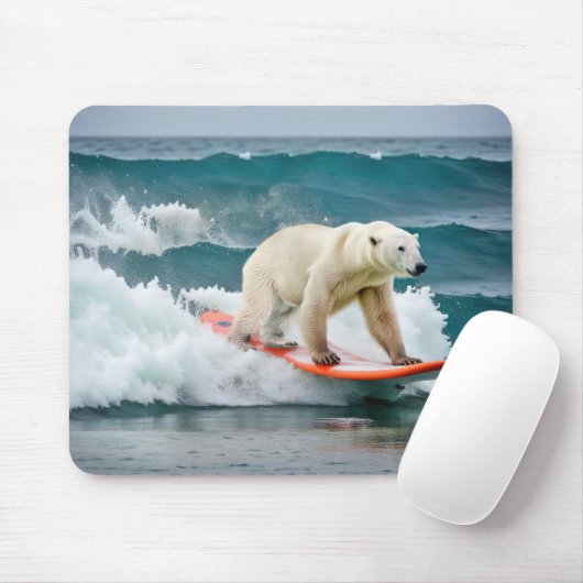 Polar Beer surfen op een surfplank Muismat (Met muis)