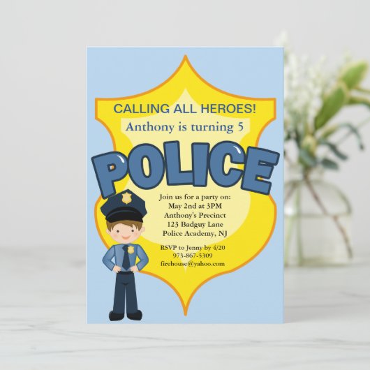 Policeman Rescue Heroes Birthday Uitnodiging (Staand voorkant)