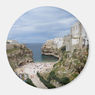 Polignano a Mare stedelijk strand in Puglia round  Magneet