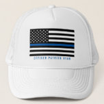 Politie met blauwe lijn Amerikaanse vlag Naam toev Trucker Pet<br><div class="desc">Dit pet is voorzien van een zwarte en blanke politie met een dunne blauwe lijn Amerikaanse vlag en een naam die je moet personaliseren.</div>