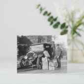 Politie vangt Bootleggers auto, 1922 Briefkaart (Staand voorkant)