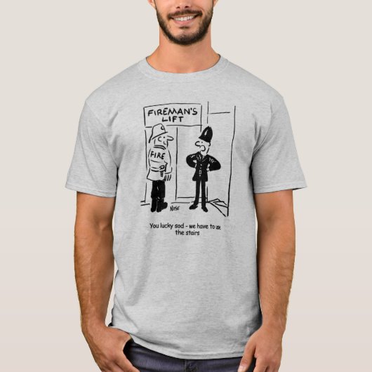 Politieagent en Fireman's Lift Cartoon T-shirt (Voorkant)