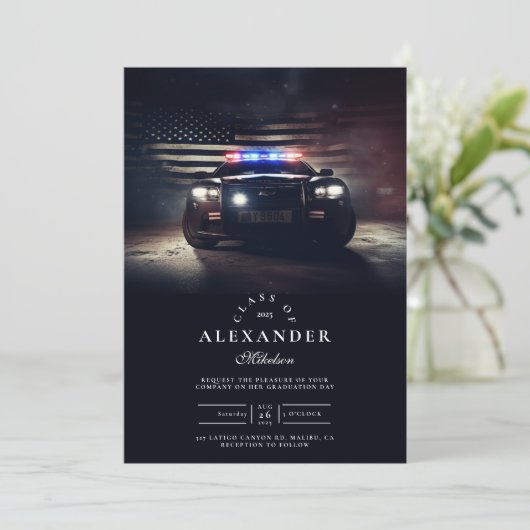 Politieauto steekt Afstuderen Amerikaanse vlag aan Kaart (Staand voorkant)