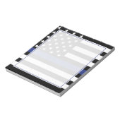 Politiebeambte met blauwe lijnvlag notitieblok (Linkerzijde)