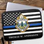 Politiedienst Aangepaste Logo Handhaving Laptop Sleeve<br><div class="desc">Laptophoes van de politie van de Thin Blue Line - Amerikaanse vlag in de kleuren van de vlag van de politie, modern zwart-blauw ontwerp. Pas je aan met je afdeling logo, en personaliseer je met de naam van de politie. Deze persoonlijke laptophoes van de politie is perfect voor politiediensten en...</div>