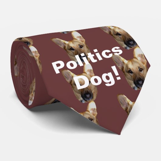 Politiek duitse herderhond zal de waarheid in de w stropdas (Opgerold)