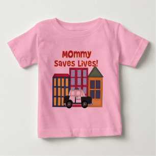 Politiemama redt levende T-shirts en cadeautjes