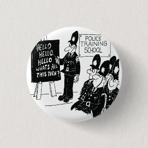 Politieopleiding. Grappig Cartoon Illustratie Ronde Button 3,2 Cm
