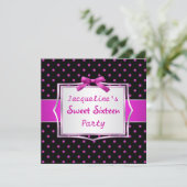 Polka dot black and hot roze Sweet 16 Uitnodiging (Staand voorkant)