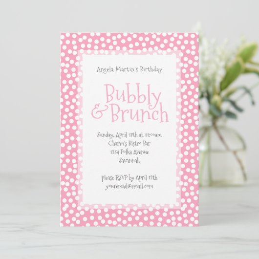 Polka Dot Bubbly en Brunch Roze Uitnodiging (Staand voorkant)