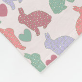 Polka Dot Bunnies en Hearts Pattern on Pink Fleece Deken (Hoek)