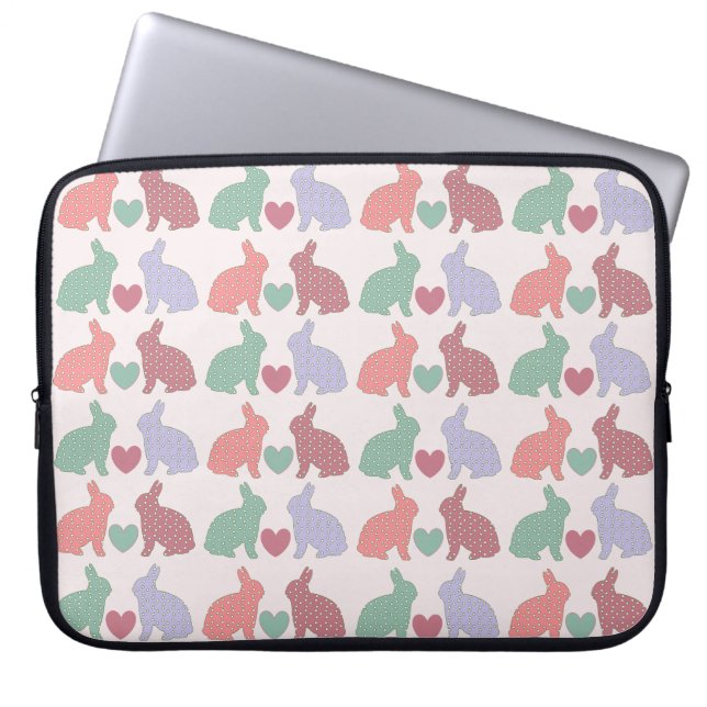 Polka Dot Bunnies en Hearts Pattern on Pink Laptop Sleeve (Voorkant)