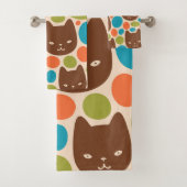 Polka Dot Cats Patroon Bad Handdoek (Insitu)