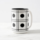 Polka Dot Circle Black en White Check Pattern Tweekleurige Koffiemok (Voorkant rechts)