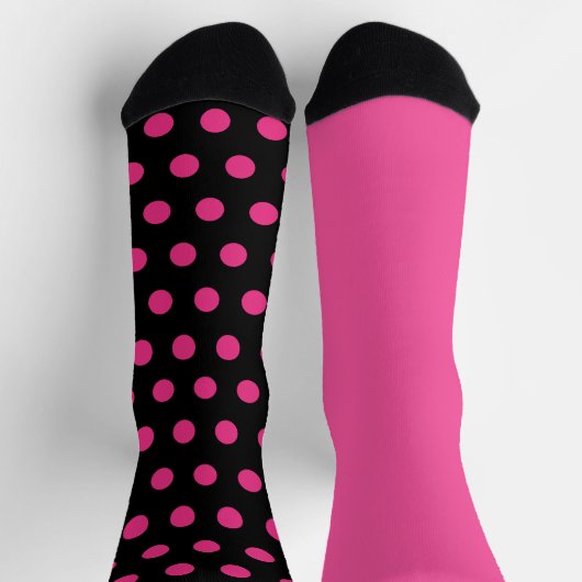 Polka Dot Mismatch Socks (zwart en neonroze) Sokken (Top)