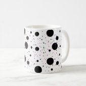 Polka Dot Mok – Speels koffiebekerontwerp (Voorkant rechts)