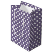 Polka Dot op Paarse Medium Cadeauzakje (Voorkant Gekanteld)