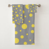 Polka Dot Pattern Yellow Gray Bad Handdoek (Insitu)