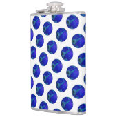 Polka Dot Precision: De Blauwe Lawn Bowl Heupfles (Links)