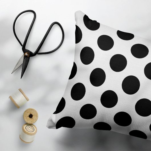 Polka Dots, Polka Dot Pattern, Black and White Kussensloop