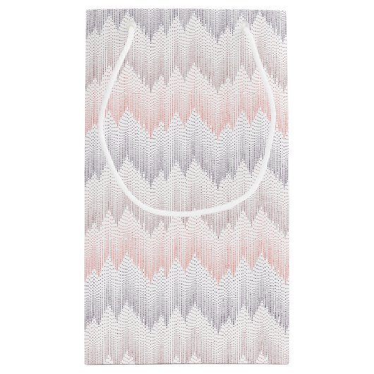 Polka Dotted Mountain Peak Pattern Klein Cadeauzakje (Achterkant)