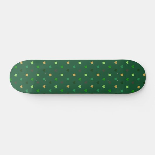 Polka harten op bosgroen persoonlijk skateboard (Horizontaal)