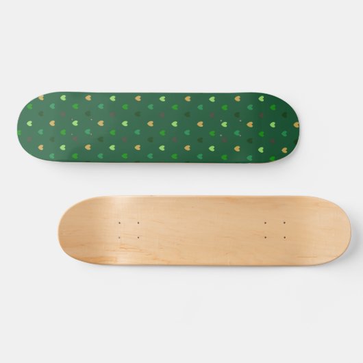 Polka harten op bosgroen persoonlijk skateboard (Horizontaal)
